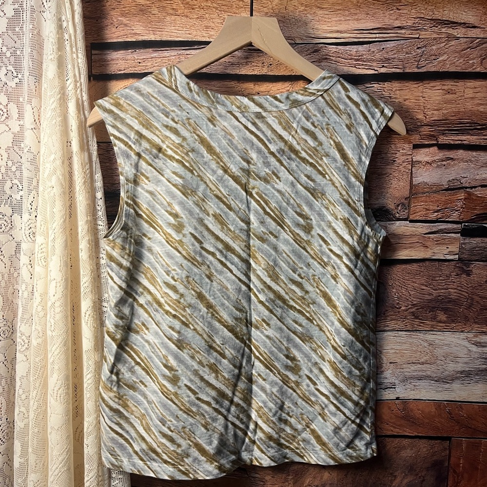 Banana Republic Gold, Gray, and Cream Tank Top (005) - Picture 4 of 4